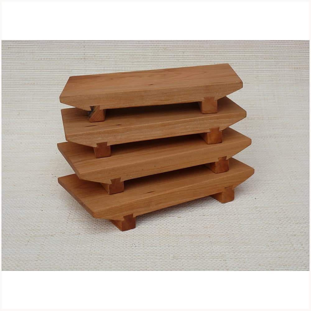 https://sushipantry.com/cdn/shop/products/handmade-hardwood-sushi-getas-table-ware-shelf-wood-furniture_962_1024x1024@2x.jpg?v=1584664088